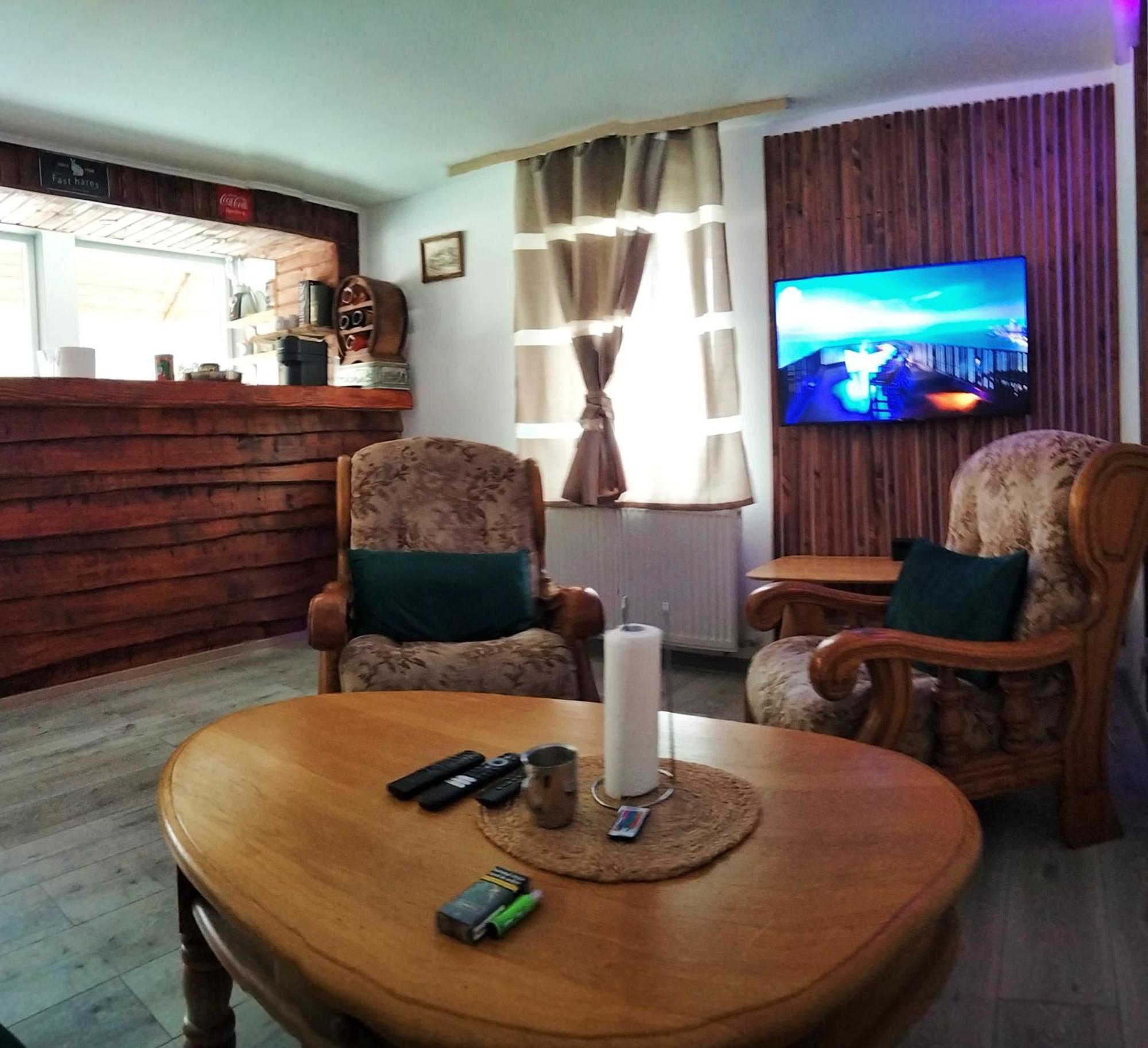 Doi Iepuri Apartment อาซูกา ภายนอก รูปภาพ